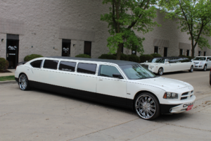 Milwaukee Limo, Milwaukee Limousine, Limos in Milwaukee, limo service near me, airport limo, airport transport