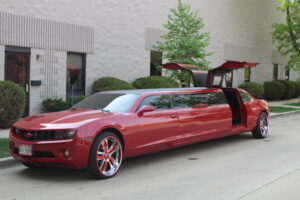 Milwaukee Limo, Milwaukee Limousine, Limos in Milwaukee, limo service near me, airport limo, airport transport, comero limo, sport limo