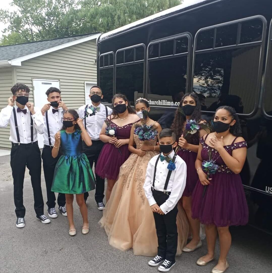 Milwaukee Party Bus Service, Prom transportation, special events, QUINCEANERA transportation, bus